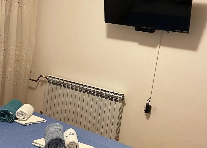 Angela Biograd Na Moru
